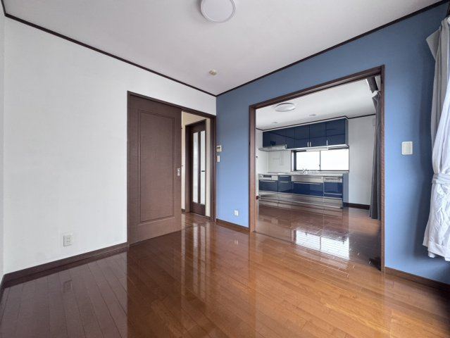 貸戸建城東Aの居間・リビング|当社、チルホームのHPもご覧ください(^^)/物件情報多数♪