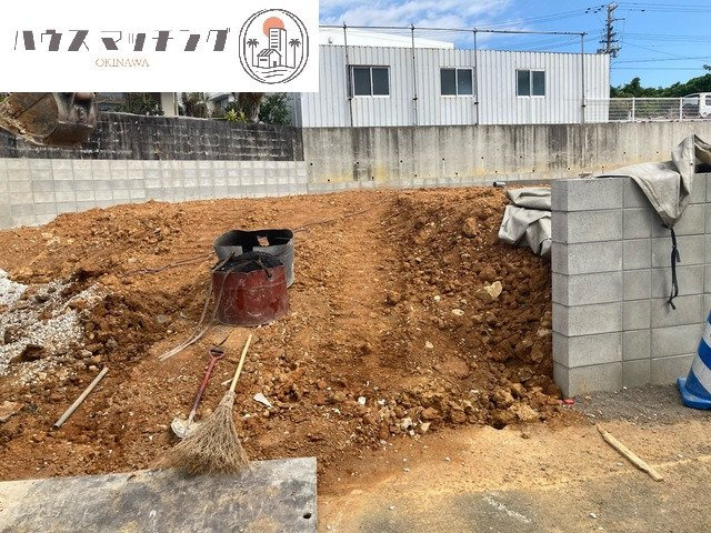 リーブルガーデン金武町金武・１号棟の外観|金武IC近くで遠出や通勤等にも便利♪小中学校徒歩圏内♪お気軽にお問い合わせください♪※建築中写真