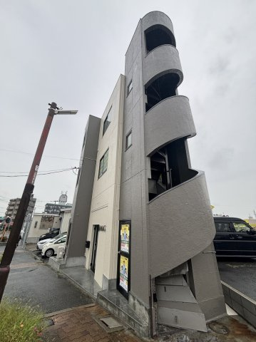 MAGビル