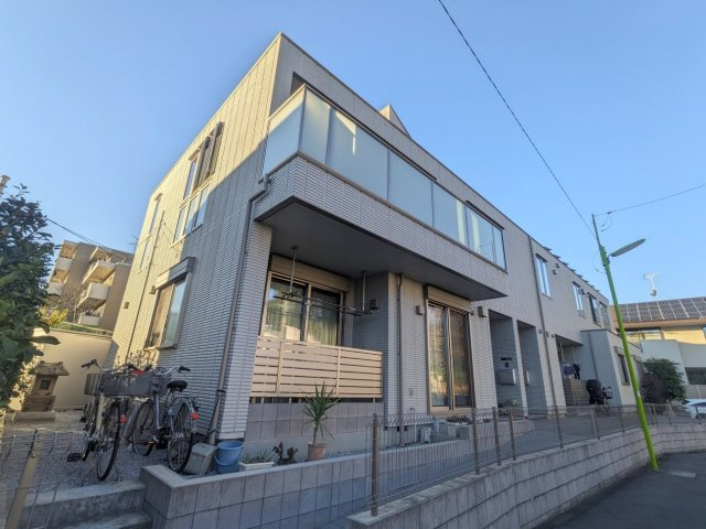リバーサイドコート成城南の外観