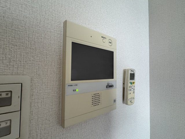 クローバー・ソレイユ南田辺の玄関