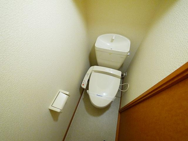 レオパレスくれーる大安寺のトイレ|シンプルで使いやすいトイレです