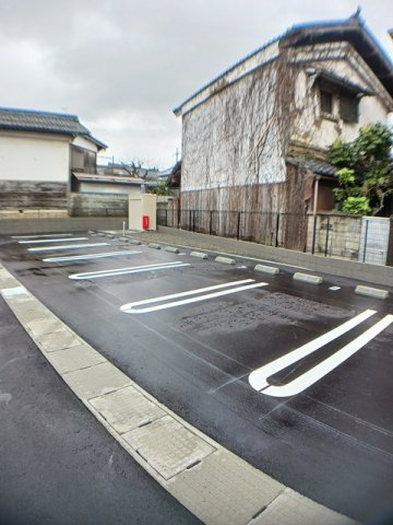 アリア高宮の駐車場