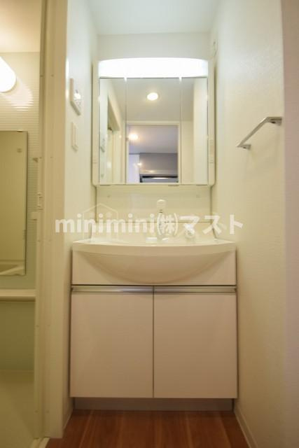 大阪市西区新町１丁目の賃貸マンションの洗面所