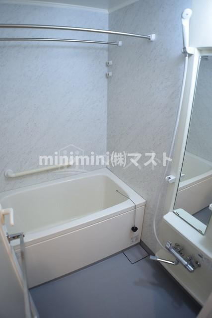 大阪市西区靱本町３丁目の賃貸マンションの浴室