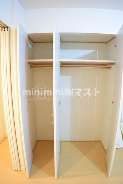 大阪市西区靱本町３丁目の賃貸マンションの収納