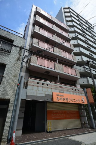 大阪市西区北堀江２丁目の賃貸マンションの外観