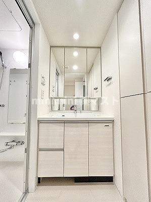 大阪市西区北堀江１丁目の賃貸マンションの洗面所