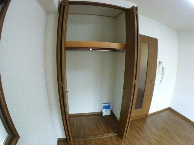 フローラ甲南山手の収納