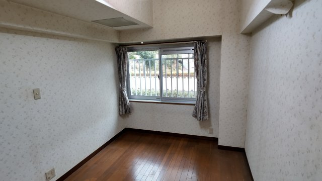窓開ける心地よい風が通ります