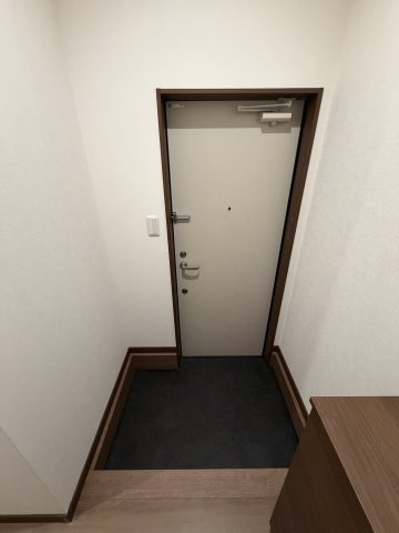 AO開明の玄関