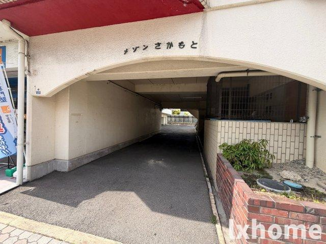 メゾンさかもとのエントランス