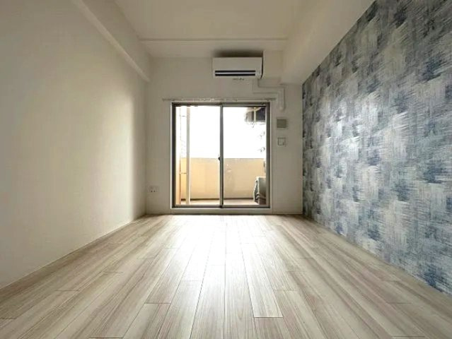 神戸市中央区日暮通４丁目の賃貸マンションの居間・リビング