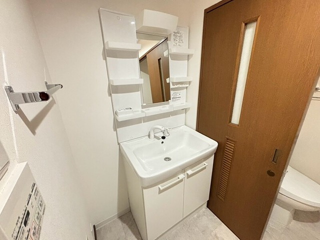 西宮市松生町の賃貸マンションの洗面所