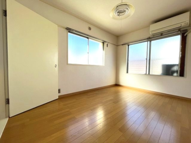 神戸市中央区国香通６丁目の賃貸マンションの居間・リビング