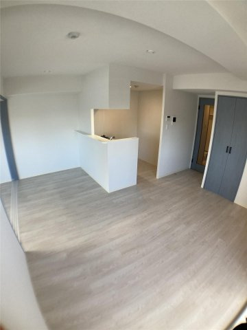 西宮市芦原町の賃貸マンションの居間・リビング