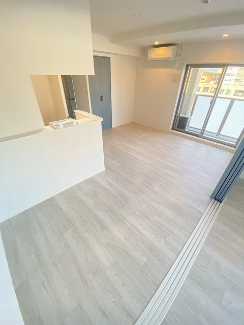 西宮市芦原町の賃貸マンションの居間・リビング