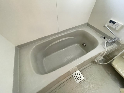 西宮市段上町１丁目のアパートの浴室