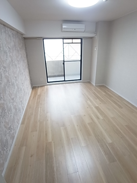 ワコーレ甲南の居間・リビング