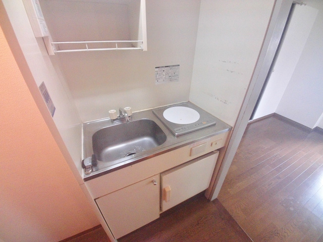 神戸市灘区岩屋北町７丁目の賃貸マンションのキッチン