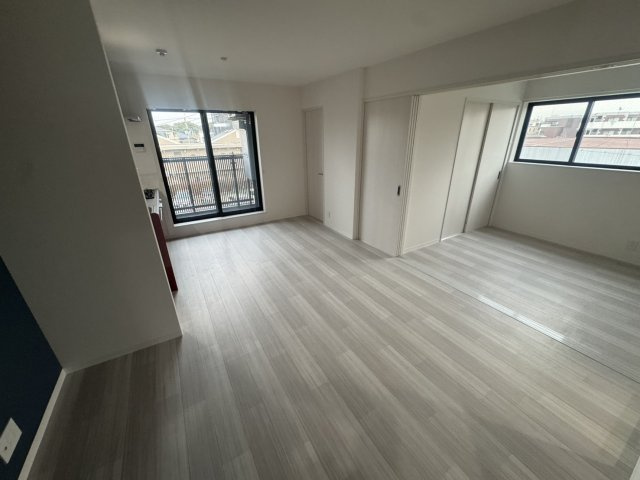 西宮市大森町のアパートの居間・リビング