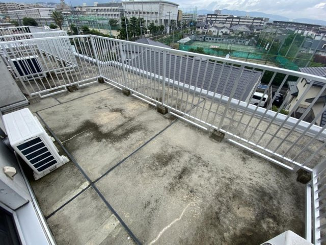 西宮市段上町２丁目の賃貸マンションのバルコニー