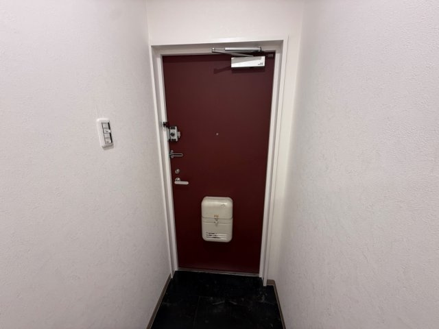 西宮市田代町の賃貸マンションの玄関