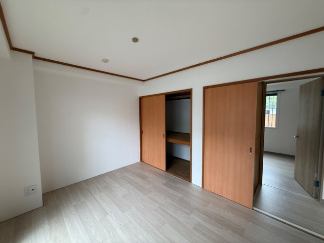 西宮市田代町の賃貸マンションの居間・リビング