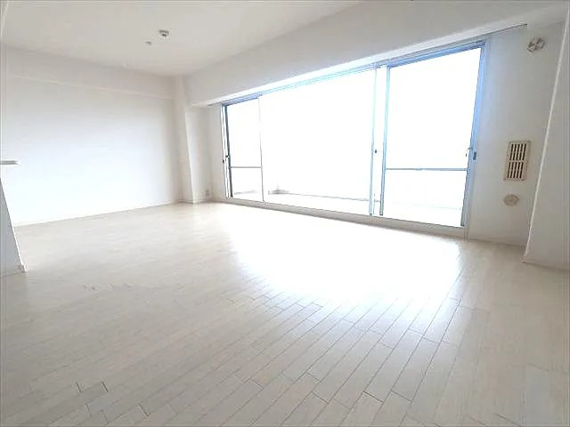 神戸市東灘区青木２丁目の賃貸マンションの居間・リビング