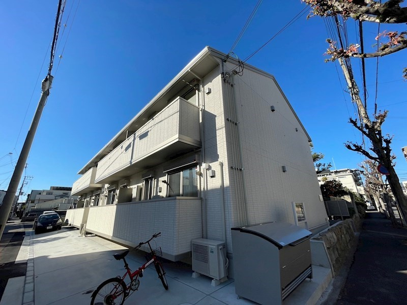 西宮市鳴尾町２丁目のアパートの外観