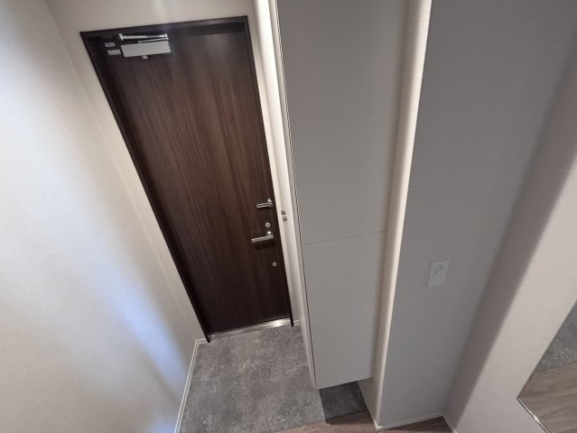 西宮市南昭和町の賃貸マンションの玄関