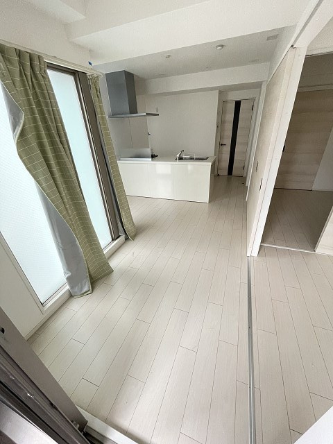 西宮市戸田町の賃貸マンションの居間・リビング