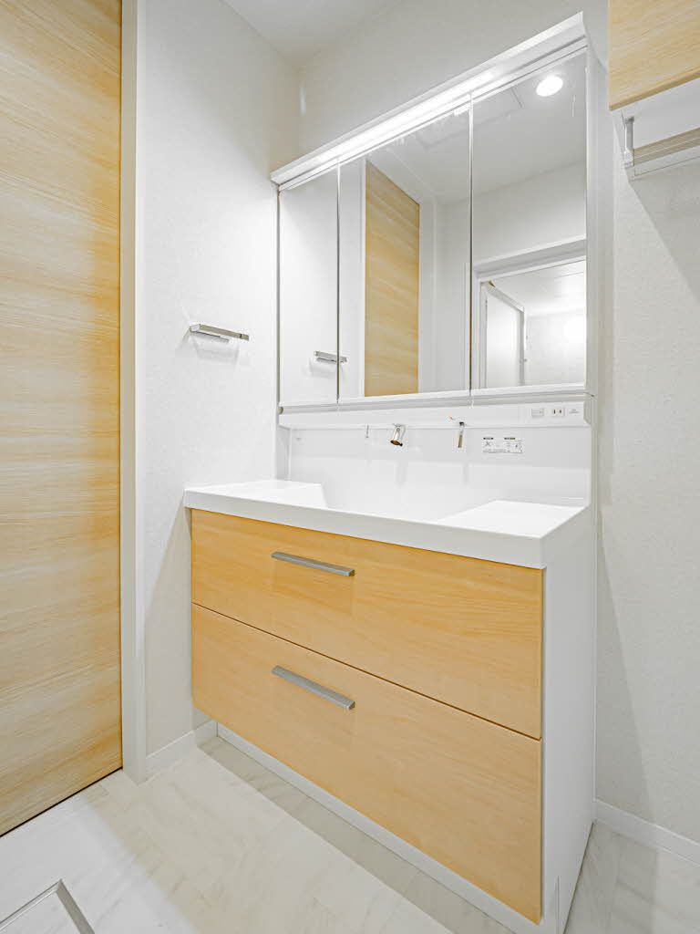 神戸市灘区大和町３丁目の賃貸マンションの洗面所