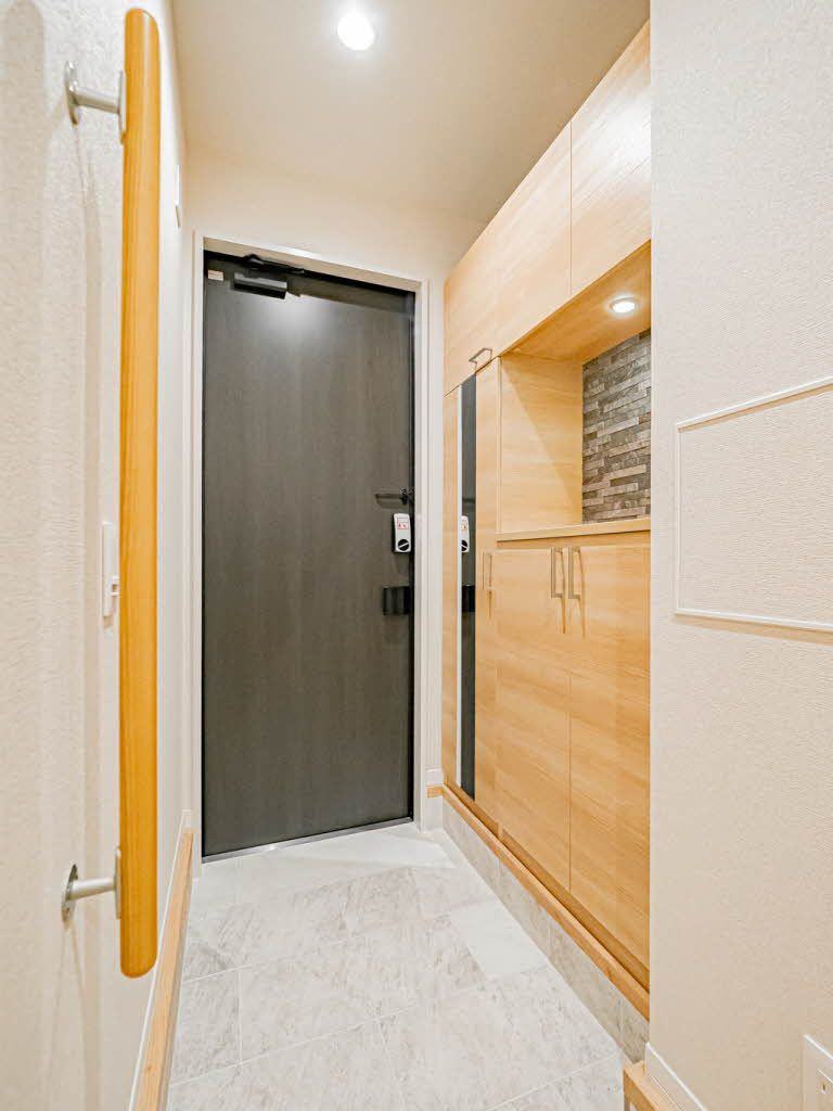 神戸市灘区大和町３丁目の賃貸マンションの玄関