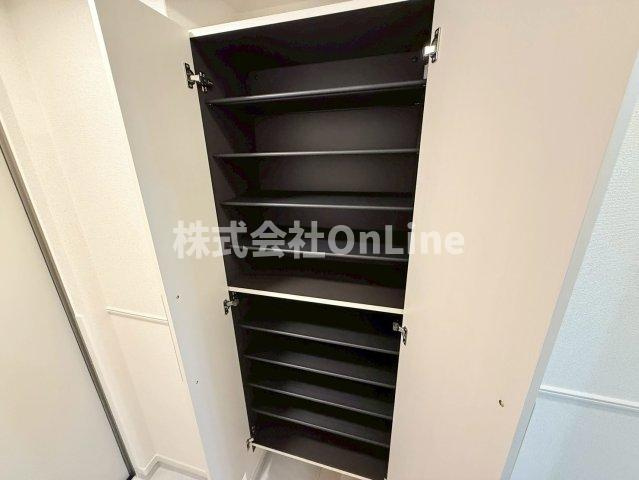 ウォーム八尾木の収納