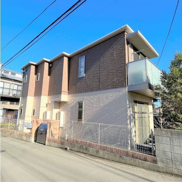シャーメゾン小松島の外観