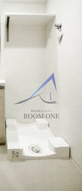 ブライズ中野江古田の設備|洗濯機置き場です。