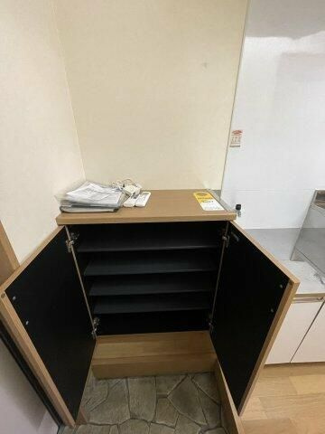 リヴェールＴＫの玄関