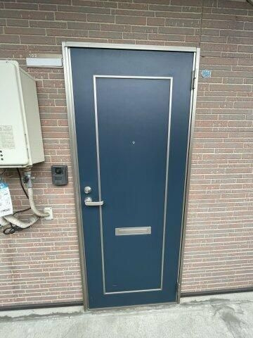 リヴェールＴＫの玄関