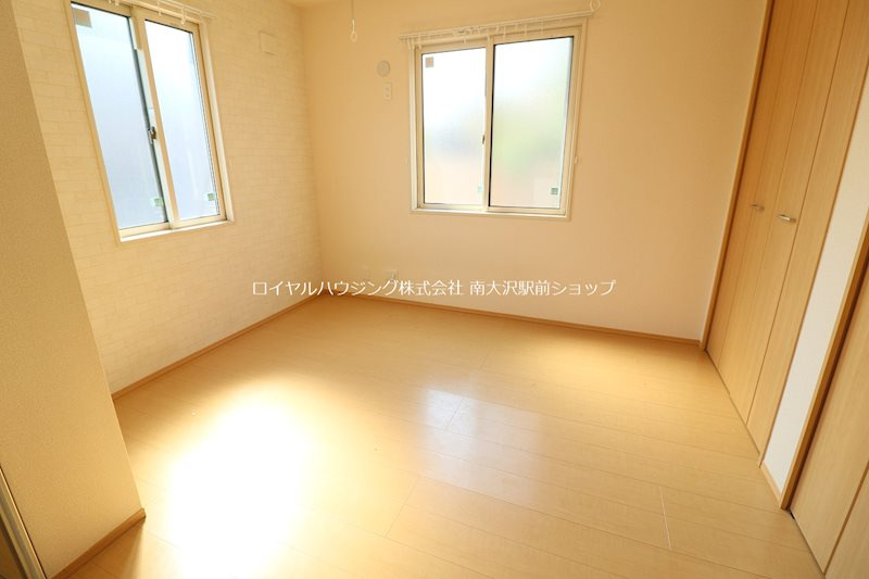☆2面採光の洋室☆