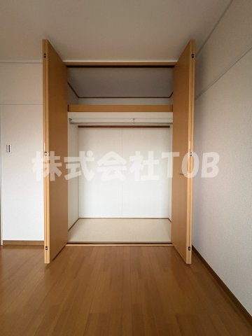 【収納】 | 実穂マンション-定期借家5年- | 洋室6帖　収納