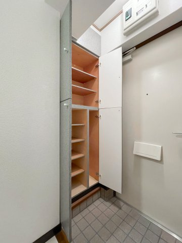 【玄関】 | いわき6番館 | 同間取り別部屋です。