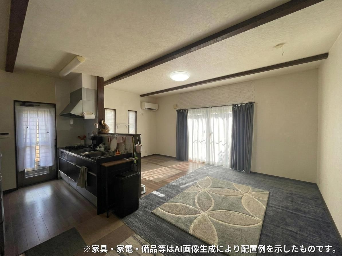 笠間市矢野下　中古戸建の居間・リビング