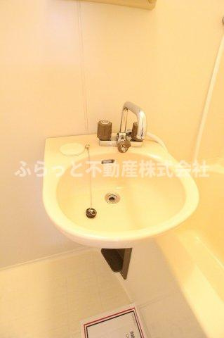 コーワパレス神立の洗面所|使いやすい洗面所です