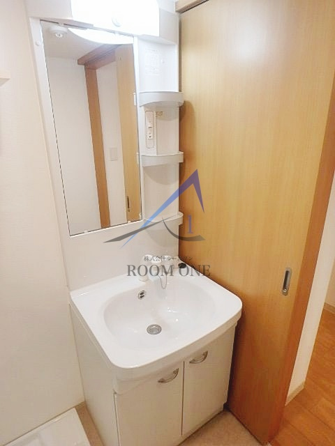レオ伍拾八番館の洗面所|洗面台です。