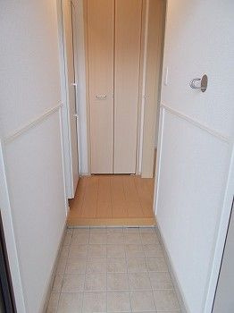 ラルーチェの玄関