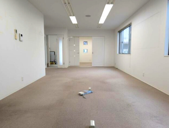 川島滑樋町店舗事務所の内装