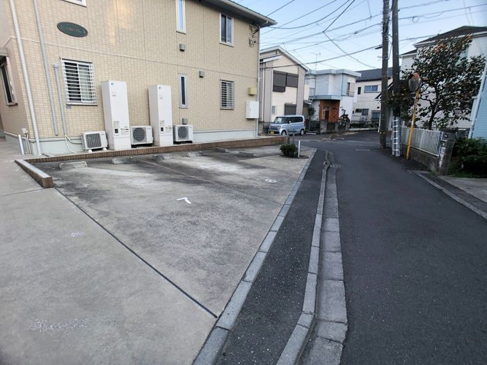 エーデルハイム　Aの駐車場