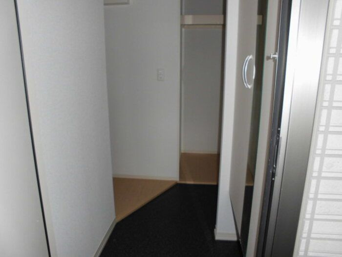 J-house　エクセレントの玄関