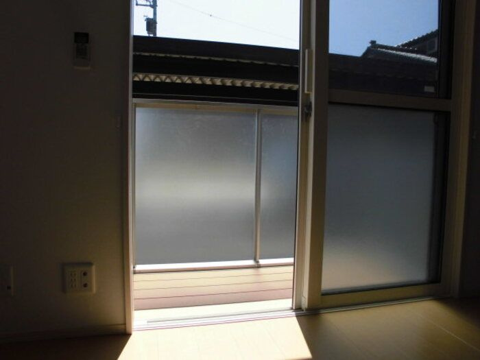 J-house　エクセレントのバルコニー